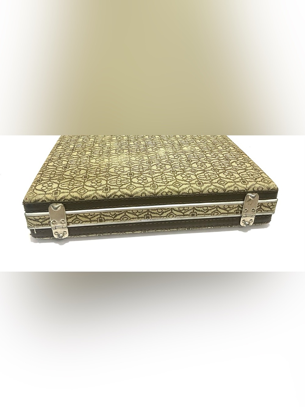 Vintage 1970’s Fabric Covered Briefcase - Picture 5 of 13